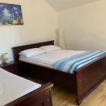 Na Skarpie 3*