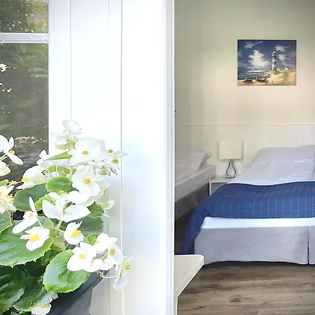 فندق مبيت وإفطار Na Skarpie Debina (Ustka)